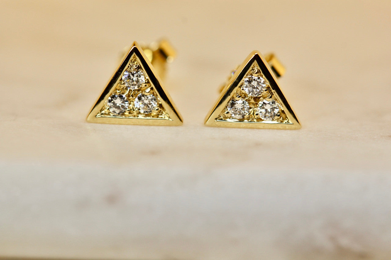 14K Diamond Triangle Stud Earring, Diamond Stud Earring Yellow Gold, 14K Yellow Gold Diamond Earring, Triangle Stud Earring