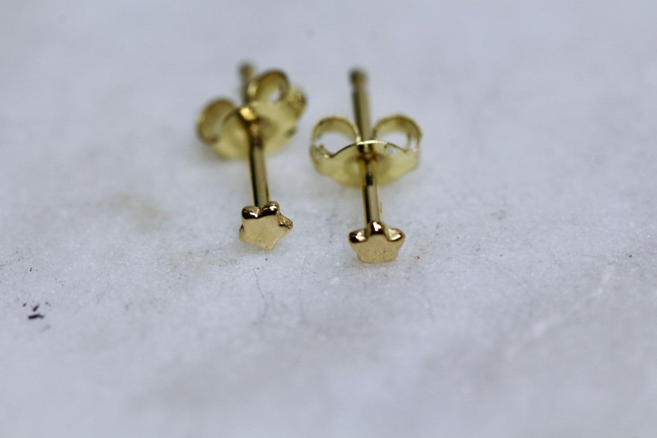 14K Minimalist Star Earring